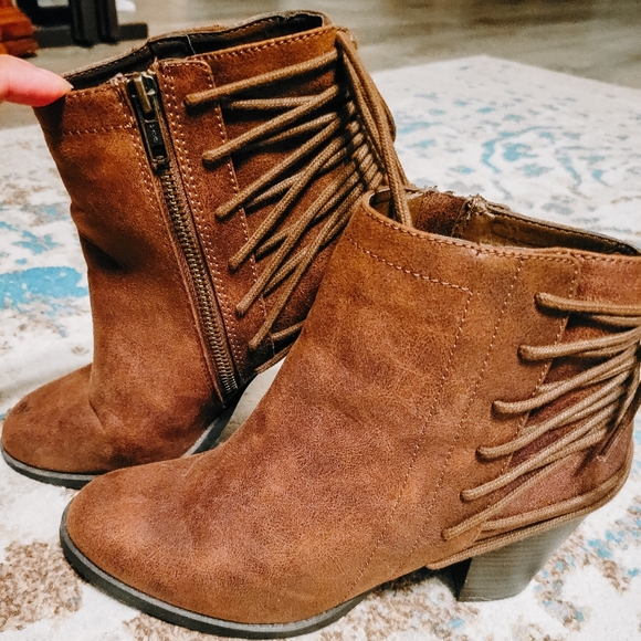 SM New York Brown Boots size: 9.5 - Picture 1 of 3